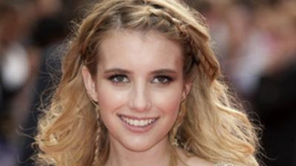 Emma Roberts Blokir Akun Instagram Ibunya, Kenapa?