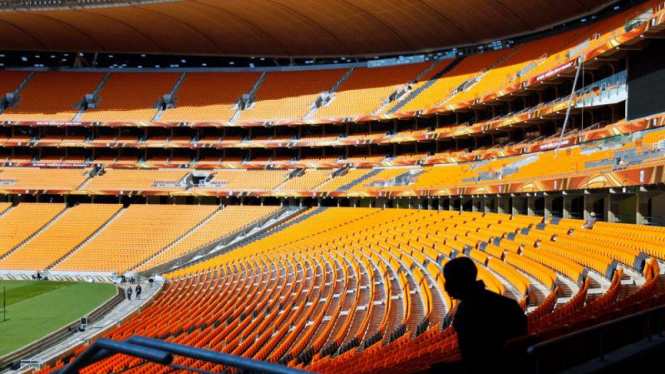 Persiapan Stadion Piala Dunia Afrika Selatan : Soccer City