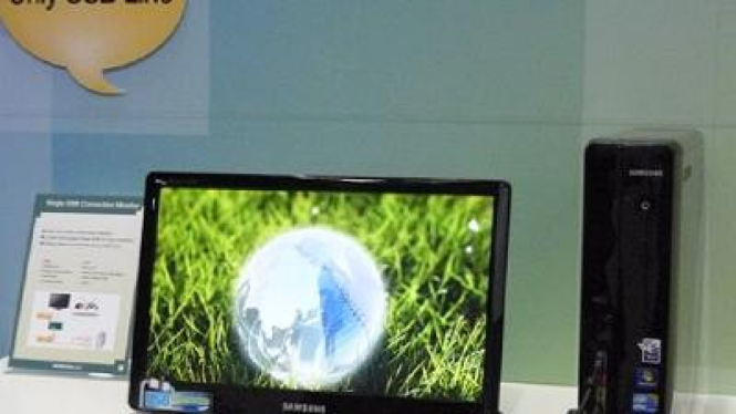 Monitor LCD Samsung menggunakan daya dari port USB