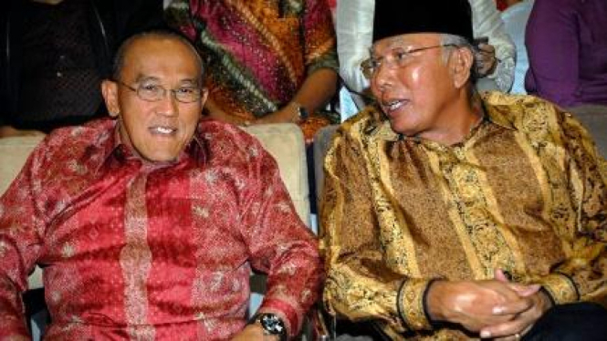 Aburizal Bakrie dan Bachtiar Chamsyah