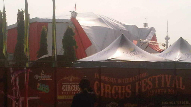 Tenda Sirkus Shanghai di Senayan roboh