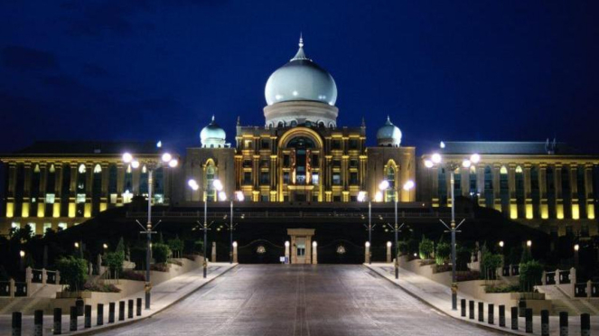 Putrajaya, pusat administrasi Malaysia yang baru.
