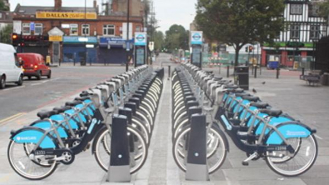 Stasiun penyewaan sepeda di London
