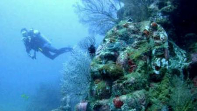 Gambar candi bawah laut diduga di Selat Bali beredar di twitter