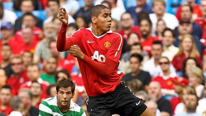 Chris Smalling (merah)