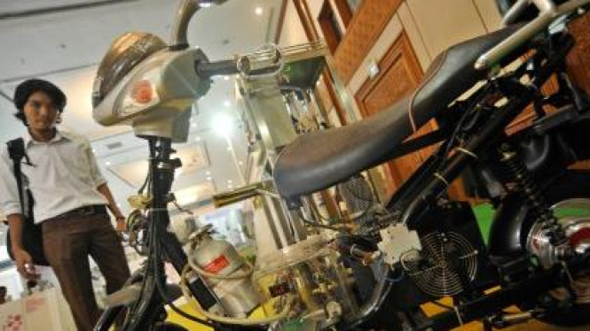 sepeda motor berbahan bakar Bio Hidrogen