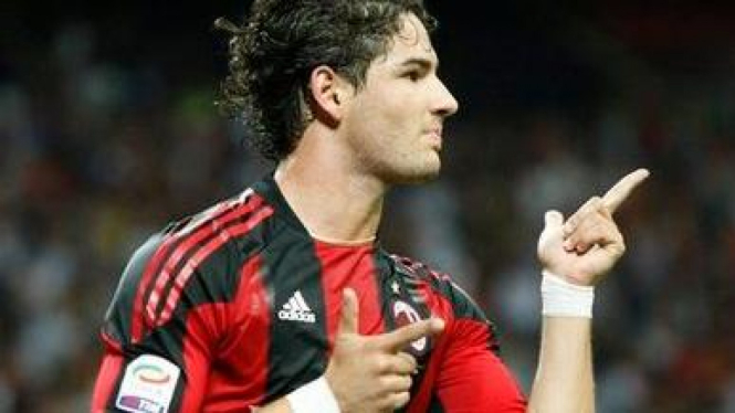 Alexandre Pato cetak dua gol Milan
