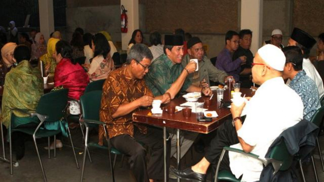 Masyarakat Indonesia di Jenewa, Swiss, saat berbuka puasa