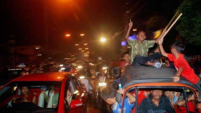 Warga Jakarta Konvoi Rayakan Takbir