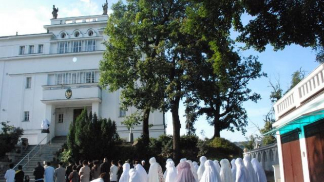 Umat Muslim Indonesia di Praha, Republik Ceko.