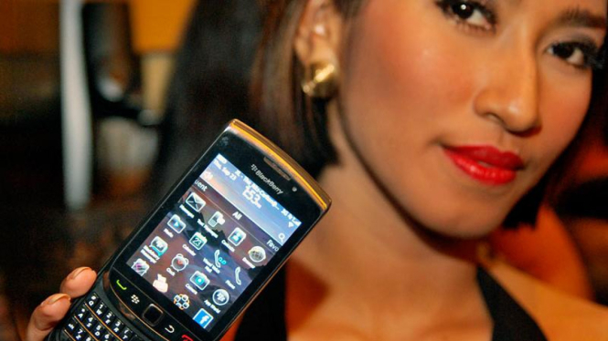 Peluncuran Blackberry Torch 9800