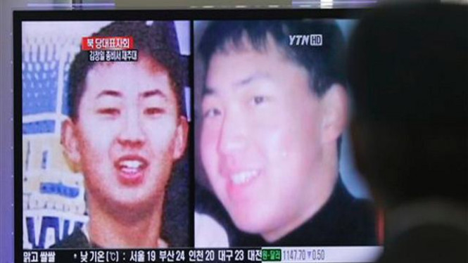 Foto Kim Jong Un dalam tayangan televisi di Seoul, Korsel