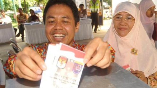 Nur Mahmudi Ismail memberikan hak suara 