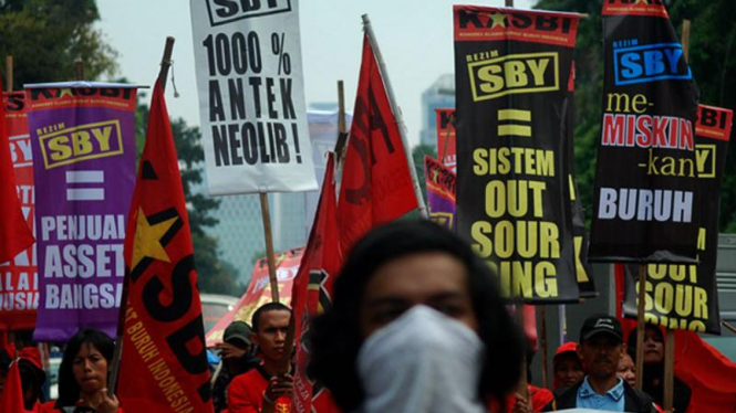Aksi Demo Setahun Pemerintahan SBY-Boediono