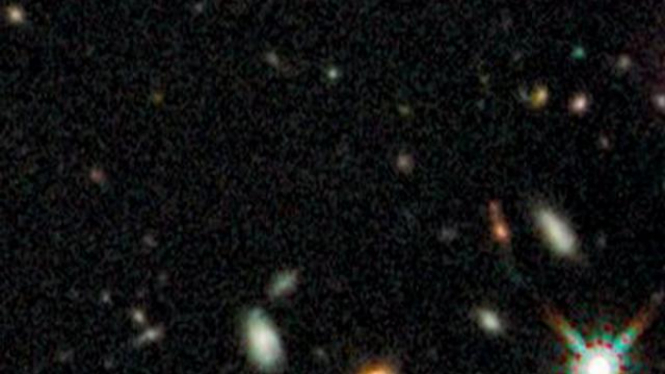 Foto kumpulan cahaya dari galaksi terjauh yang dipantau Teleskop Hubble