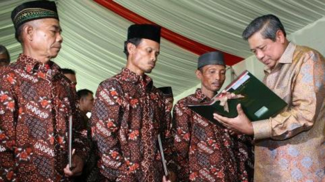 SBY beri sertifikat tanah hasil land reform ke petani