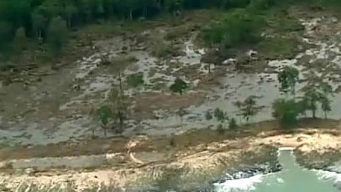 Pesisir Pantai Pagai, Kepulauan Mentawai, yang dilanda tsunami