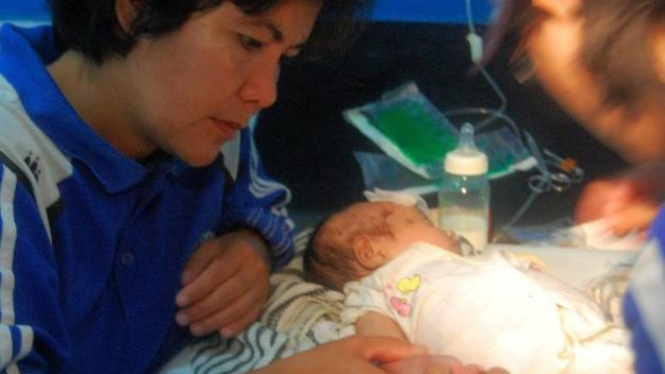 Bayi setengah bulan ditemukan selamat dari tsunami Mentawai