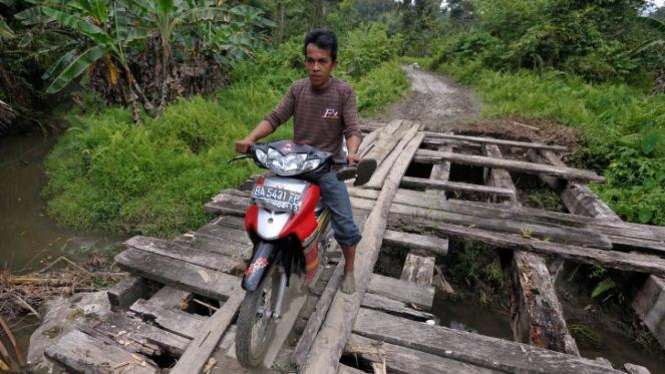 Jembatan putus di Pagai Utara, Mentawai