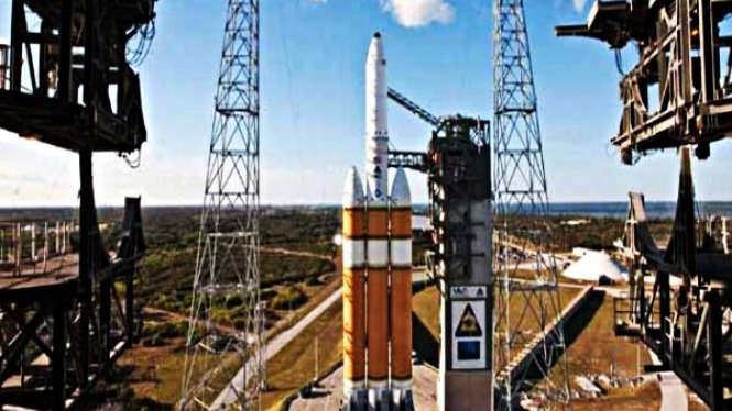 Roket Delta 4, meluncurkan satelit mata-mata 