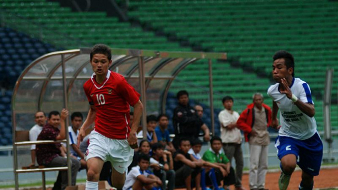 Timnas U 19 Lawan SMA Darussalam