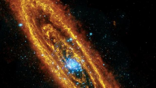 Citra galaksi andromeda berdasarkan pantauan satelit NASA