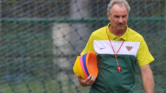 Pelatih Tim nasional Indonesia, Alfred Riedl