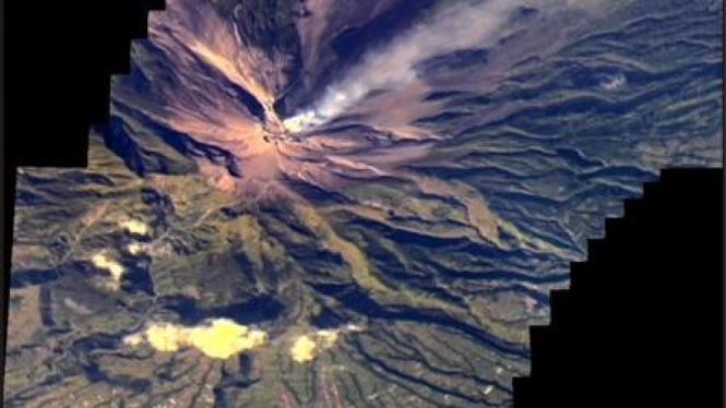 Kawah Merapi 2007 yang diambil Satelit  Lapan-Tubsat