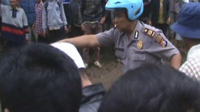 Cuplikan video penyerangan jemaah Ahmadiyah