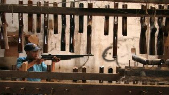 pabrik senapan angin "Bimasta" , Pare, Kediri, Jawa Timur