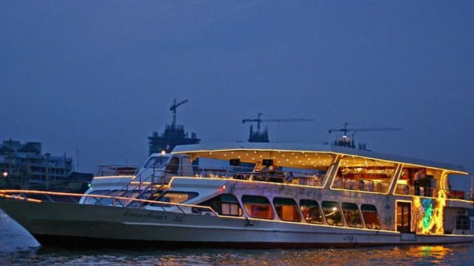 Kapal Chao Phraya Princess Cruise