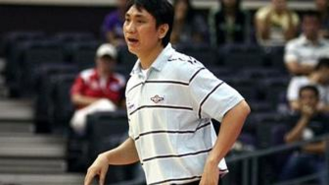Pelatih Pelita Jaya Basketball Club, Fictor Roring