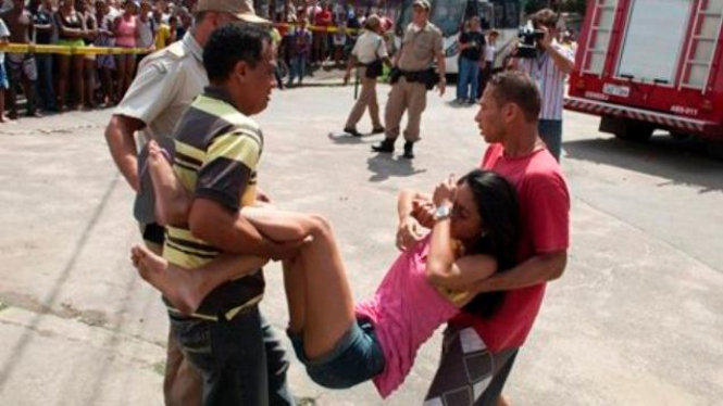 Seorang perempuan di Rio de Janeiro pingsan dalam insiden penembakan di sekolah