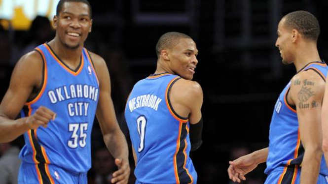 Kevin Durant (kiri), Russell Westbrook (tengah) dan Thabo Sefolosha