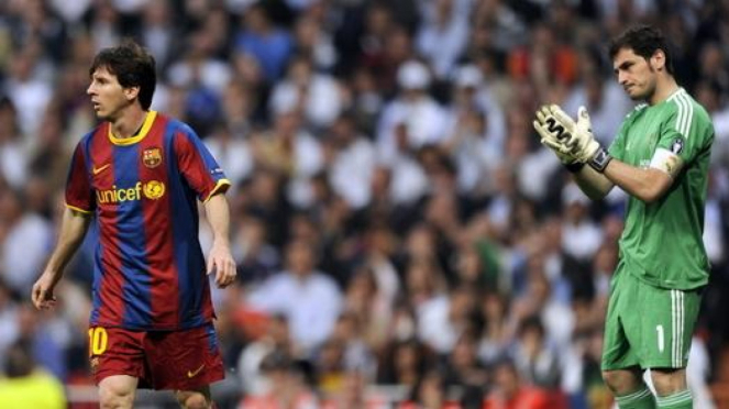 Lionel Messi (kiri) dan Iker Casillas (kanan)