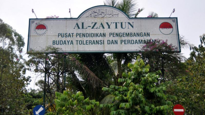 Pondok Pesantren Al-Zaytun