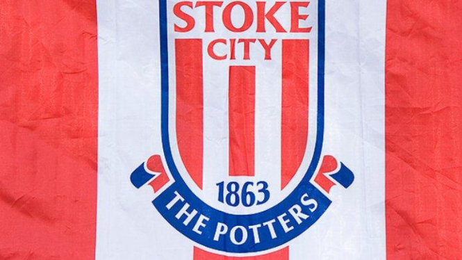 Bendera final Piala FA Stoke City salah cetak