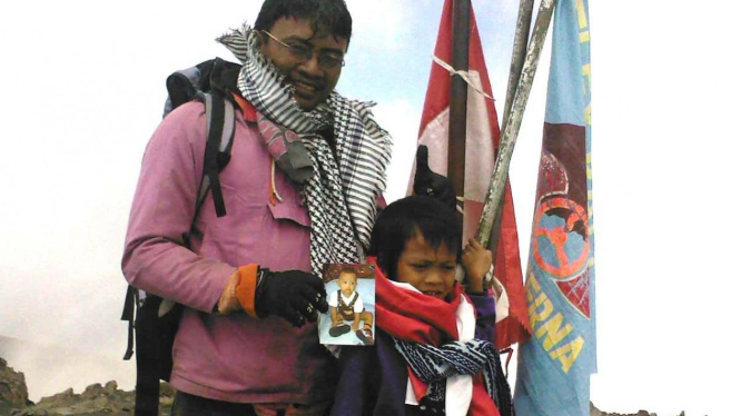 Bocah penakluk gunung, Arya Cahya bersama sang ayah