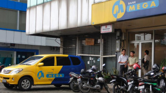 Dana Nasabah Bank Mega Malang Raib Rp3 M, Begini Upaya OJK&nbsp;