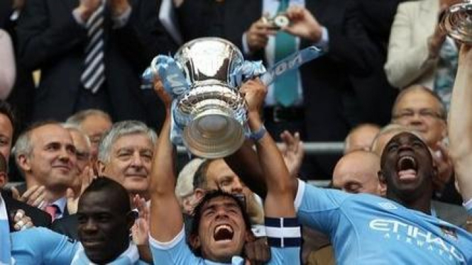 Manchester City merayakan sukses juara Piala FA