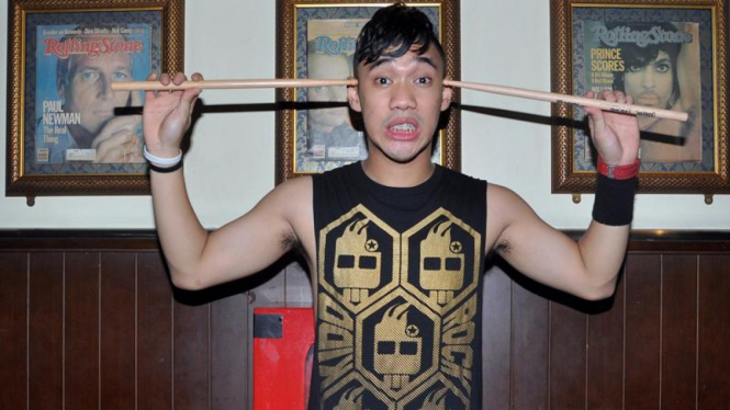 Drummer Mahadewa Ikmal Tobing