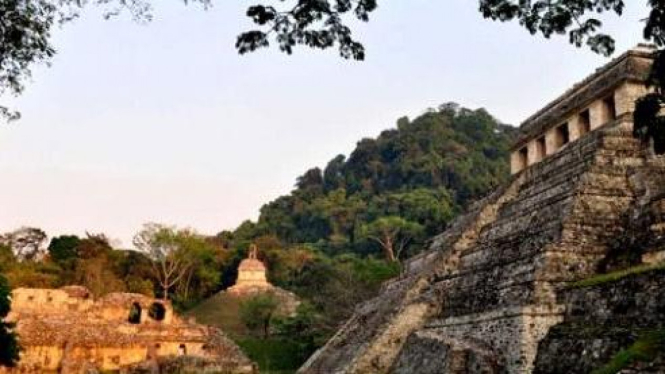 Makam Suku Maya.