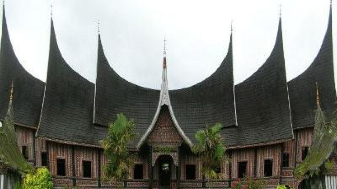 Rumah Adat Minangkabau