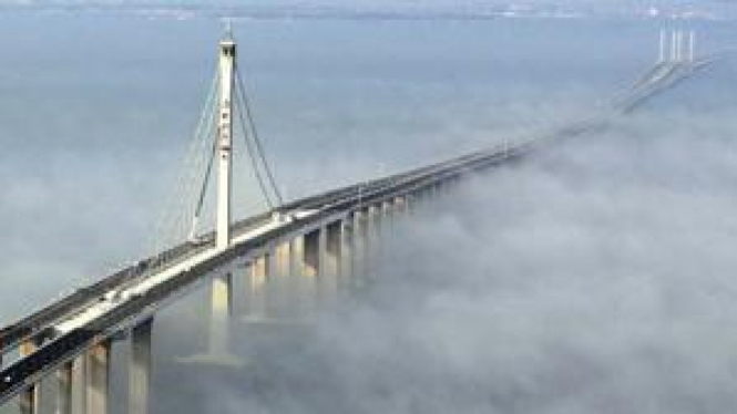 Jiaozhou Bay, jembatan laut terpanjang di dunia.