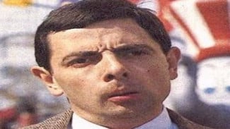 Mr Bean Disalahkan atas Lesunya Penjualan Mobil Listrik, Kok Bisa?