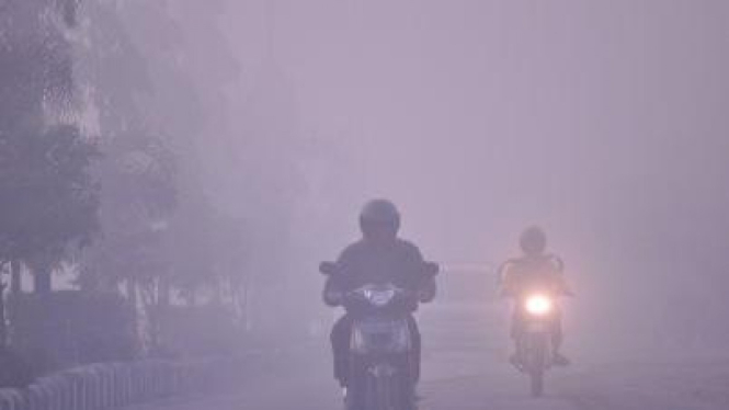 Kabut asap di Sampit, Kotawaringin Timur, Kalimantan Tengah