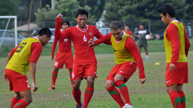 Latihan Perdana Timnas Bersama Wim Rijsbergen