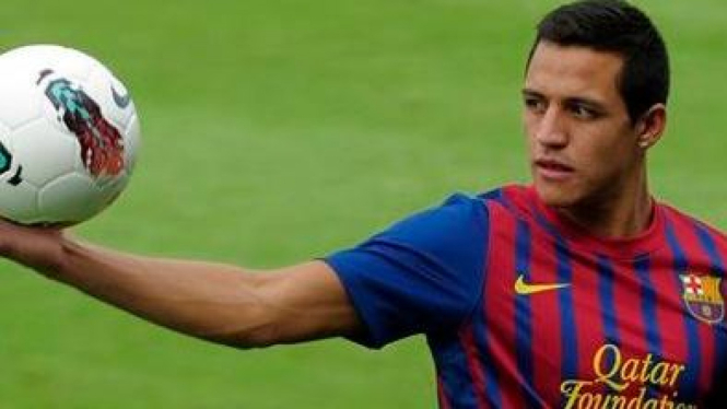 Alexis Sanchez saat diperkenalkan Barcelona