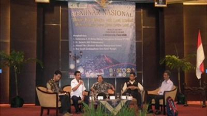 Seminar Nasional TENS Disaster Management With Local Wisdom