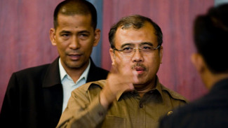 Patrialis Sebut Koruptor Layak Dihukum Mati atau Dimiskinkan